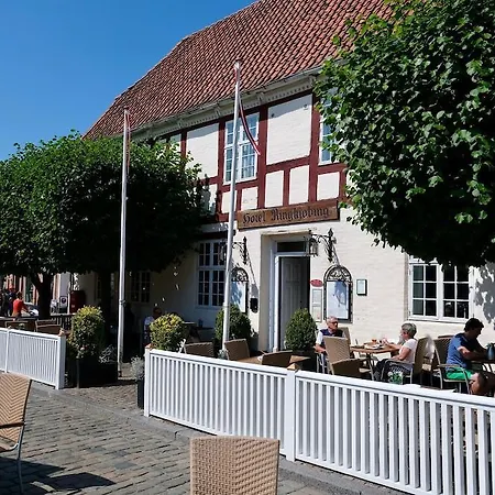 Отель Hotel Ringkobing Ринкёбинг