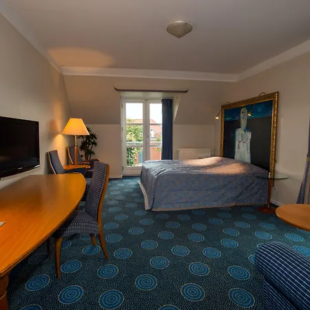 Отель Hotel Ringkobing Ринкёбинг
