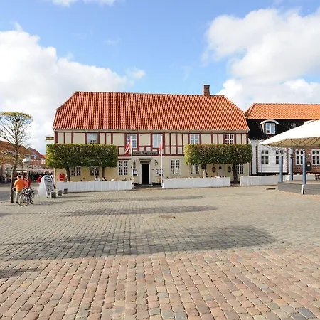 灵克宾酒店 酒店 3*