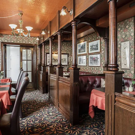 灵克宾酒店 酒店